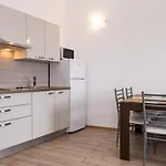 Crnekovic Tomislava 8 Apartman Baška