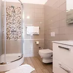 Apartman Crnekovic Tomislava 8 *