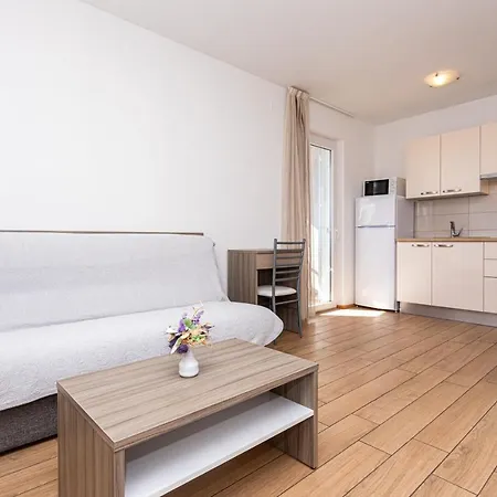 Crnekovic Tomislava 8 * Башка