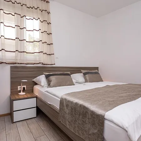Crnekovic Tomislava 8 Apartament Baška