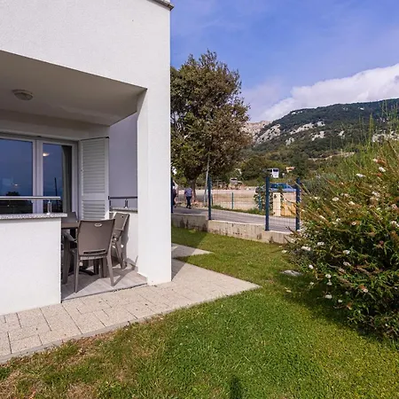 Crnekovic Tomislava 8 Baška