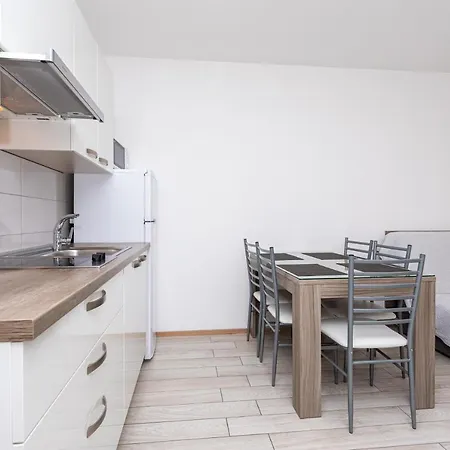Apartment Crnekovic Tomislava 8 Baška