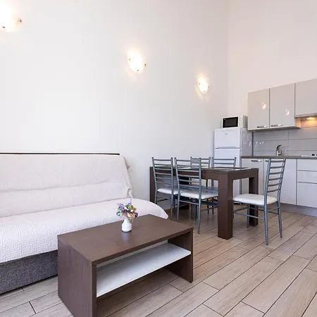 Crnekovic Tomislava 8 Apartment *