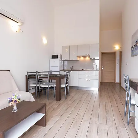 Crnekovic Tomislava 8 Apartment Baška