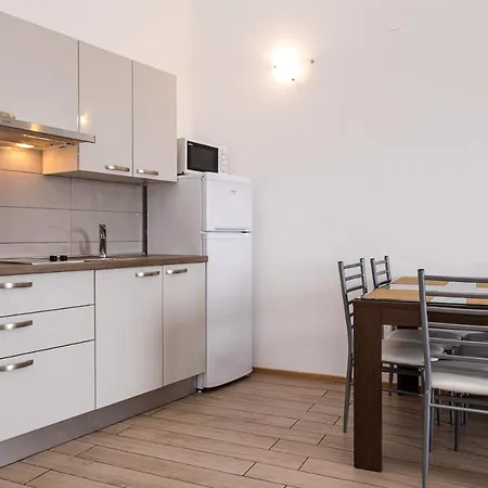Crnekovic Tomislava 8 Apartment Baška