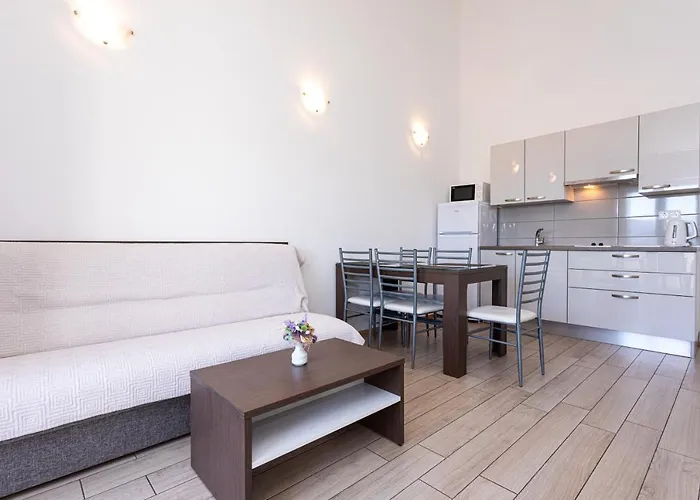 Crnekovic Tomislava 8 Apartman *