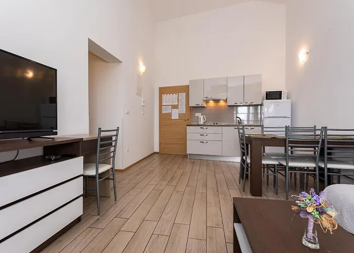 Crnekovic Tomislava 8 Apartman Baška