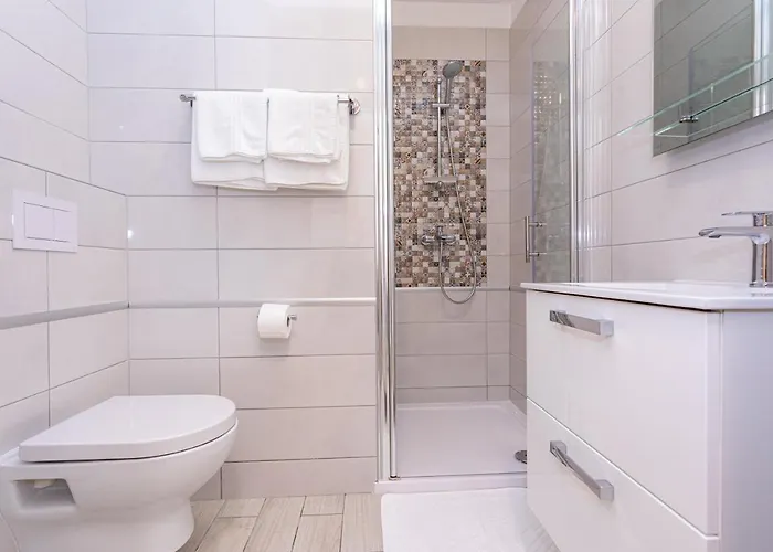 Crnekovic Tomislava 8 Apartman *