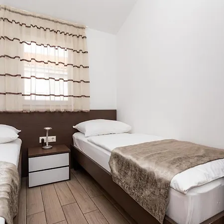 Crnekovic Tomislava 8