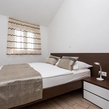 Crnekovic Tomislava 8